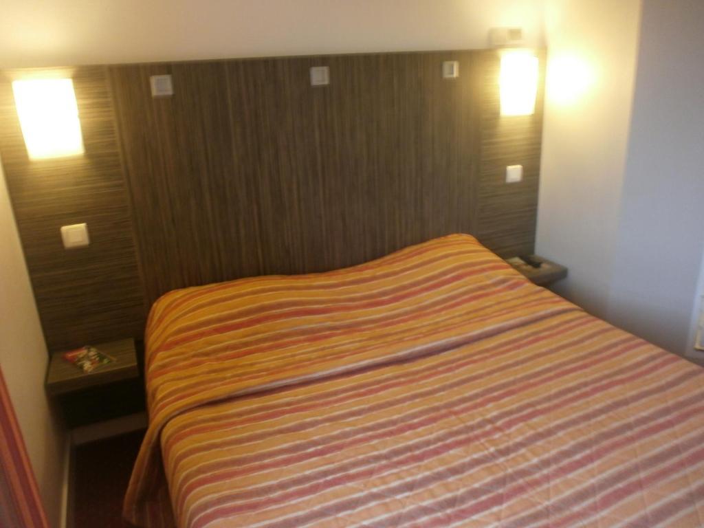 Fasthotel Toulon Cuers Exteriör bild